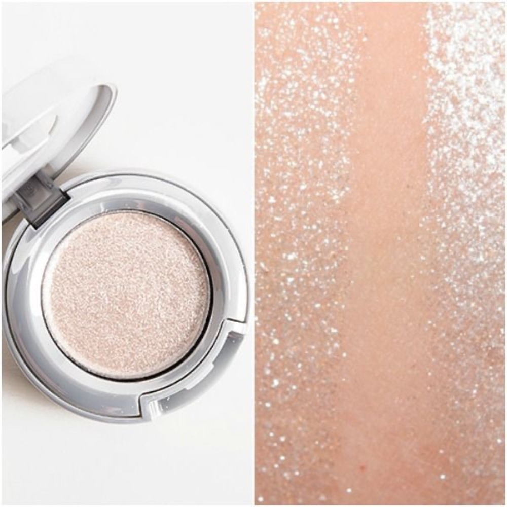 URBAN DECAY Moondust Cosmic Eyeshadow Metallic White Sparkle NEW IN PACKAGE